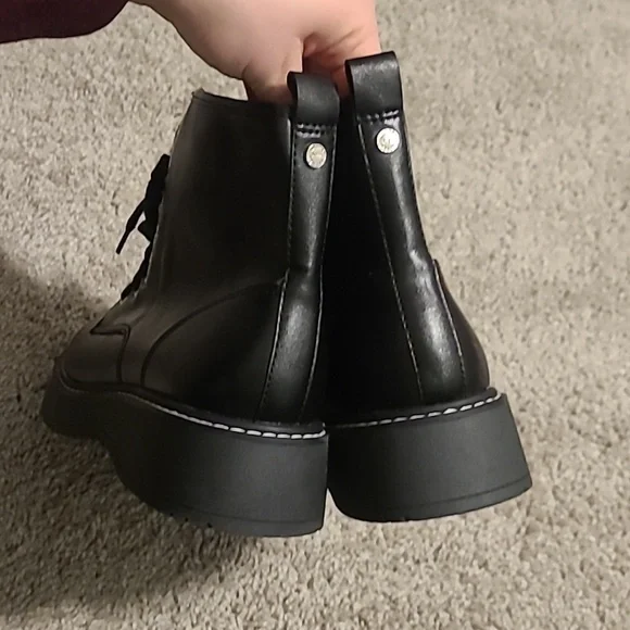 EUC/NWOT Madden NYC Black Leather White Stich Combat Boots Women's Sz 8 - Picture 5 of 12